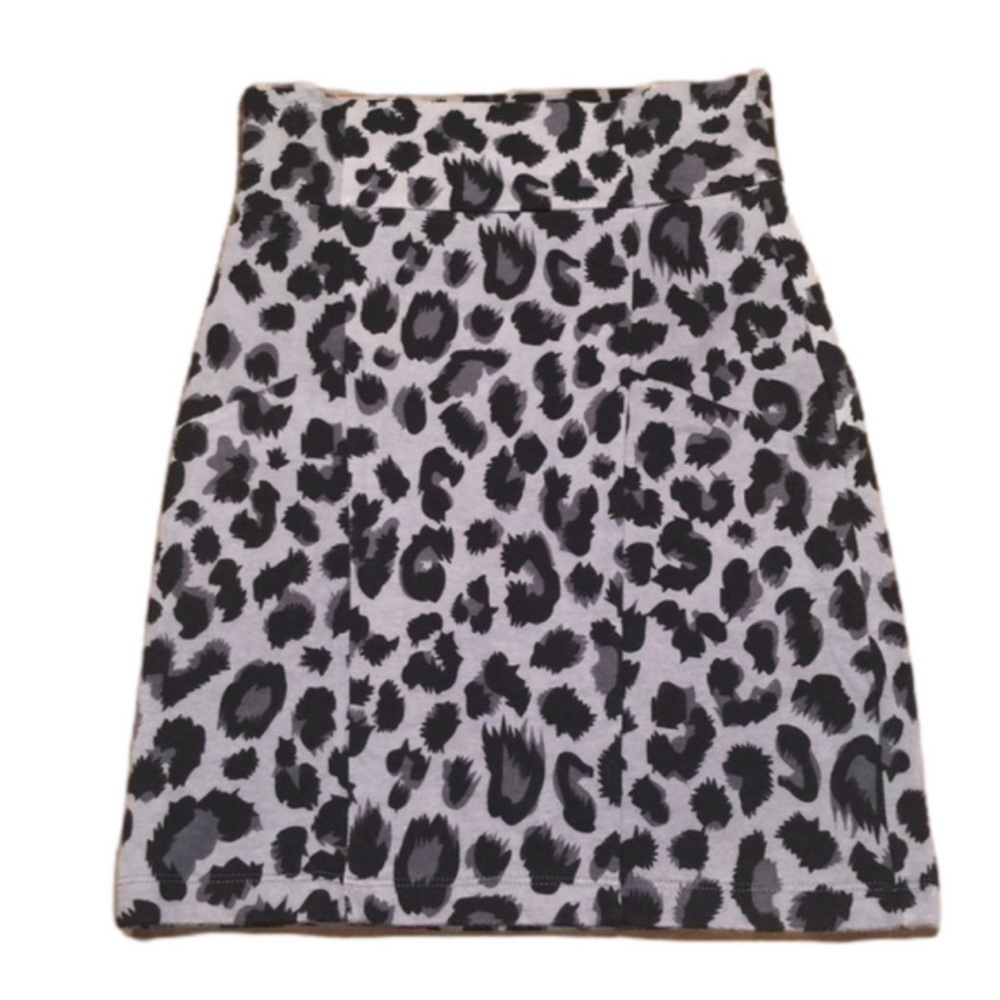 H&M DIVIDED Gray/Black Cheetah Print Body Con Skirt Size 4